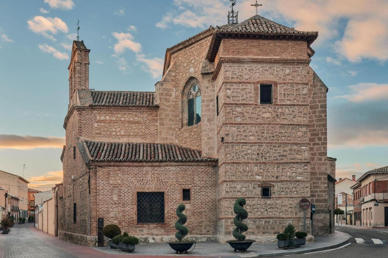 Arco De Toledo Apartment *