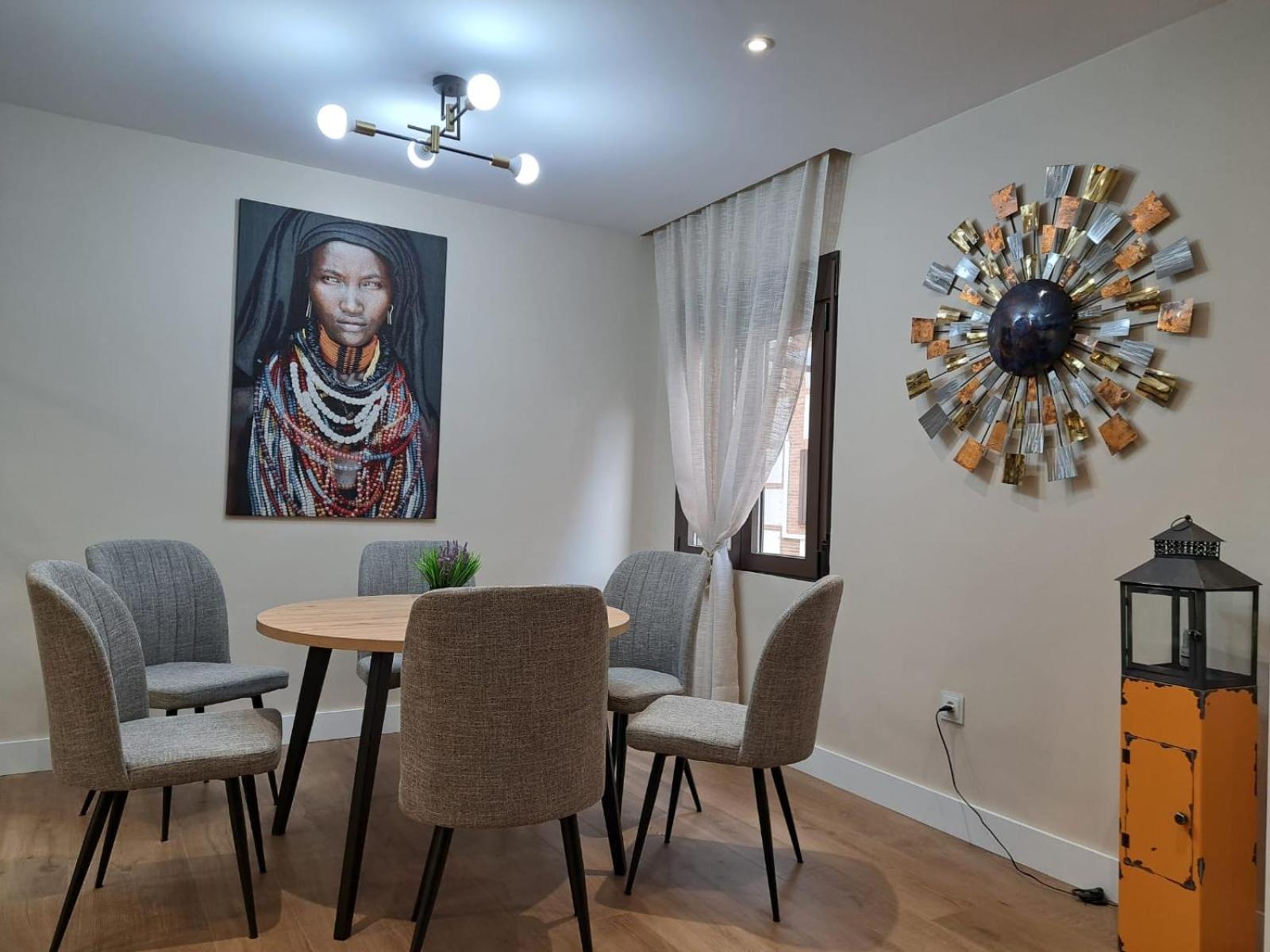 Arco De Toledo Apartment