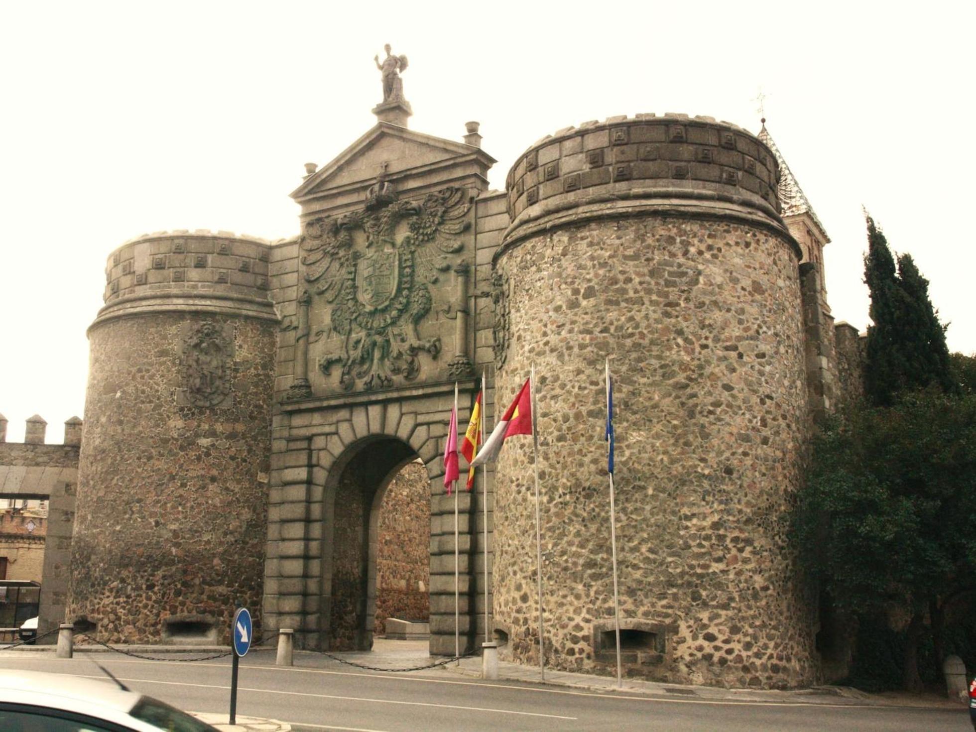 Arco De Toledo * Torrijos